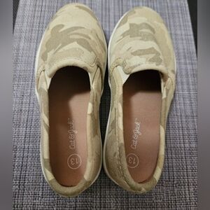 Cat and Jack Girls Camo Slip-On Sneakers Size 13